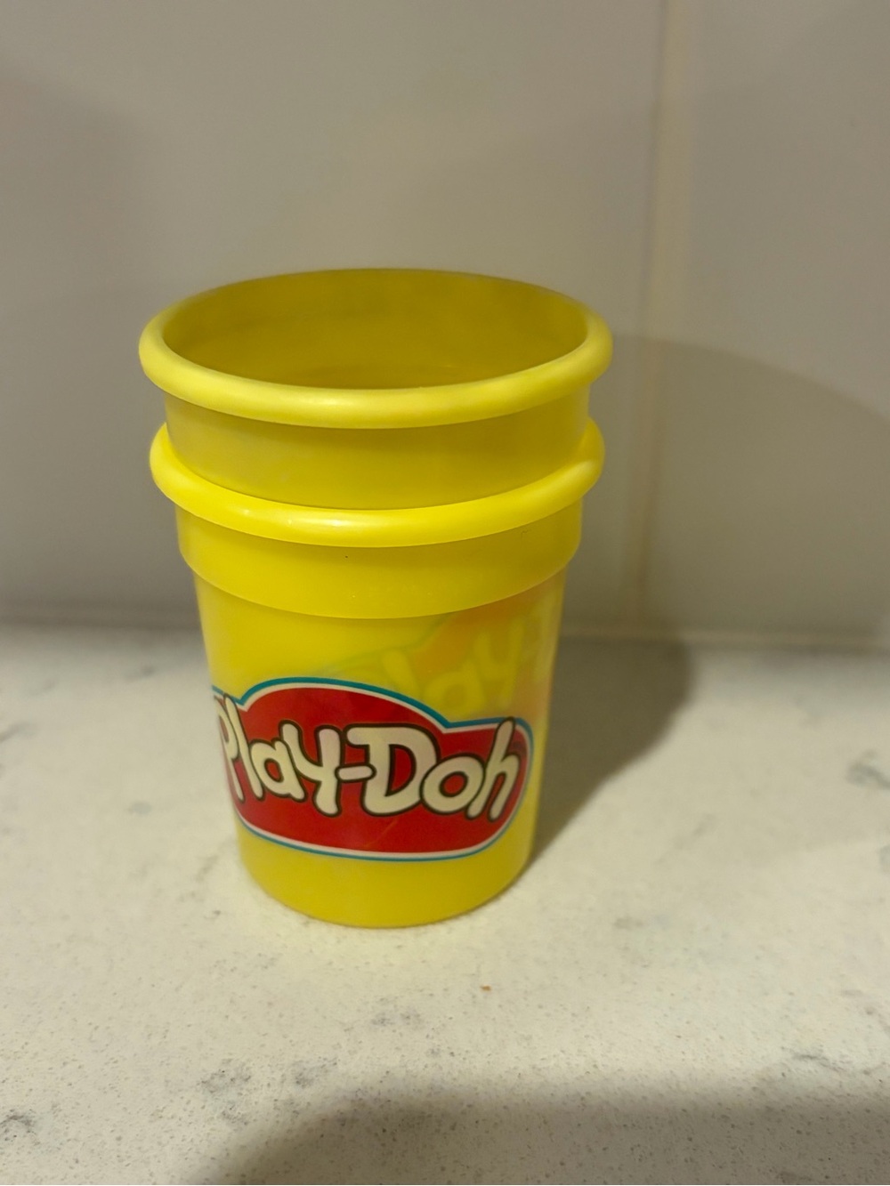 Play-Doh Yellow Modeling Compound Containers - Colorful Lids Included - Picture 4 of 6